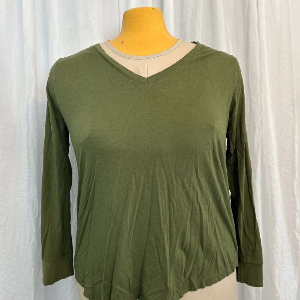 Bundle of long sleeve tee